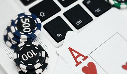 Nhạc chuông Quang Tạo Cái Bóng cực hot, tải ngay nhạc chuông Quang Tạo Cái Bóng cho dế yêu
