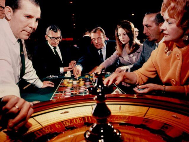 Khám phá cách Record Riches thay đổi cách bạn kiếm tiền trực tuyến năm 2024